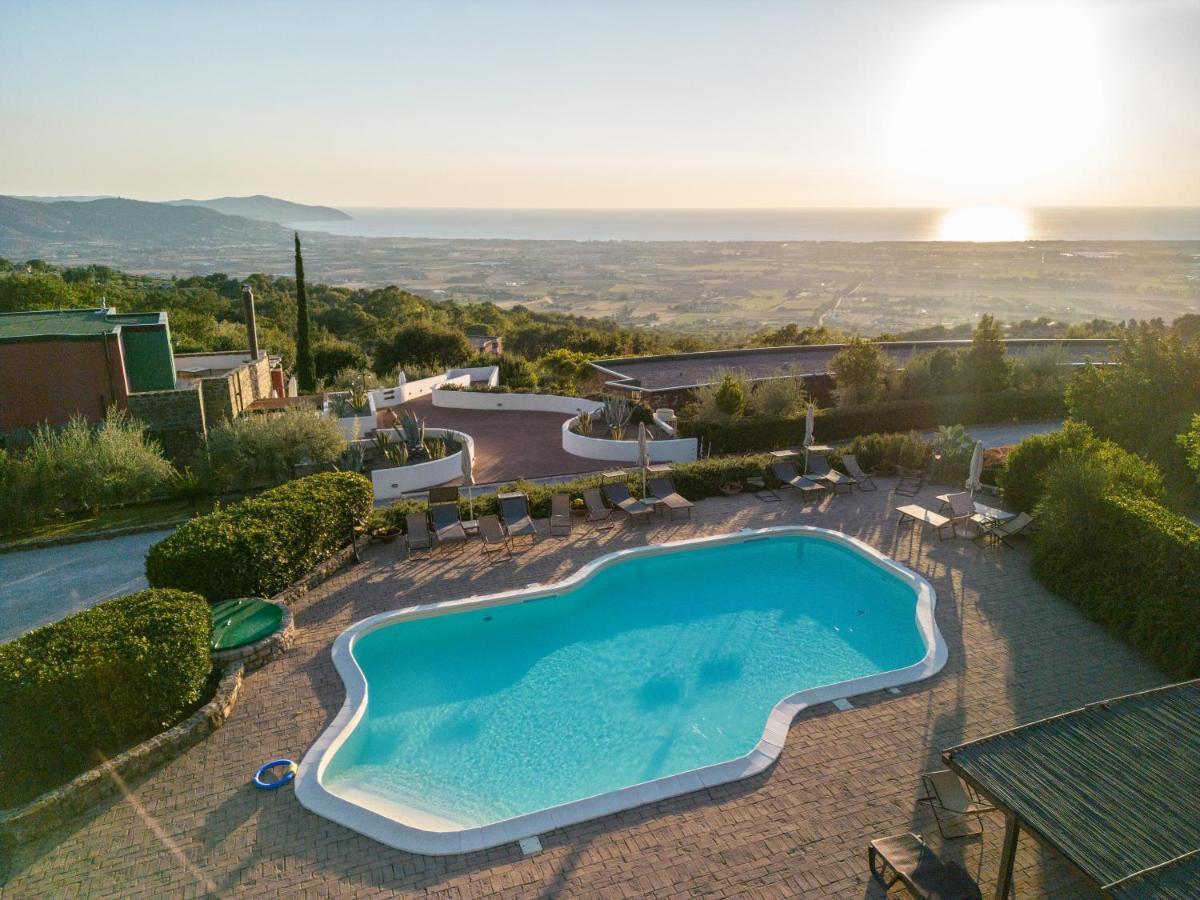 Borgo La Pietraia Hotel Паестум Екстериор снимка